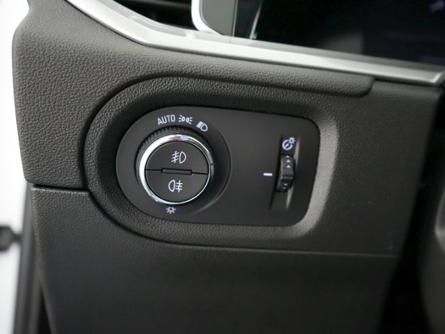 Grandland GSe 4X4 PHEV AT+AHK+LED+NAVI+360 GRAD 