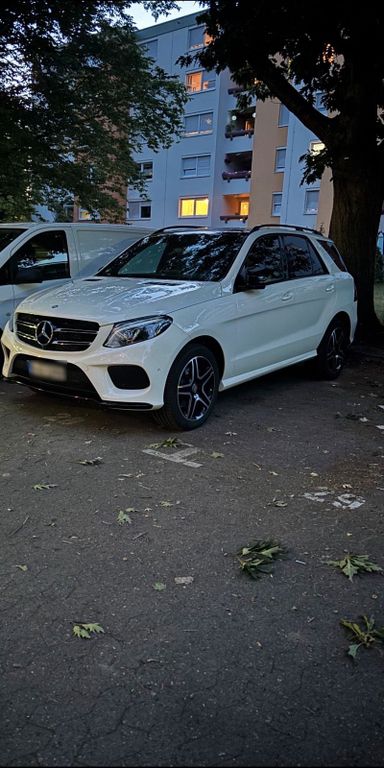 Image of Mercedes-Benz GLE 350