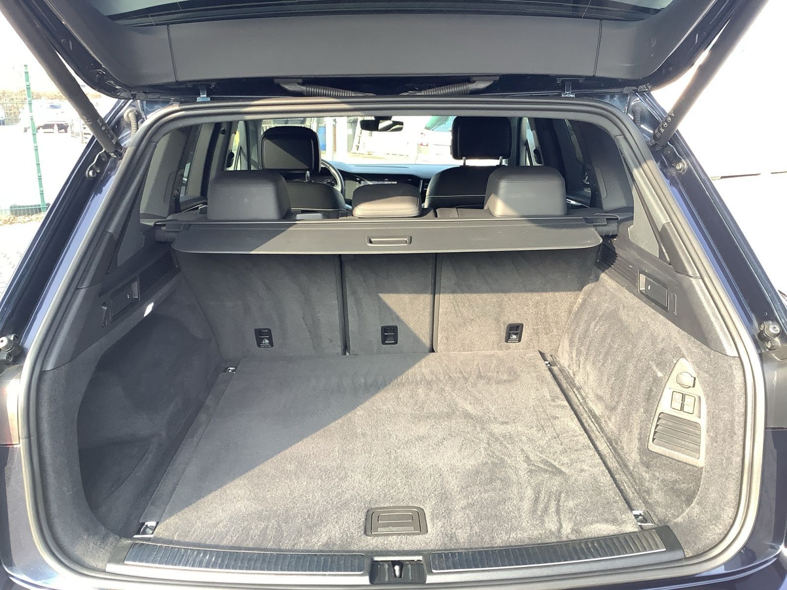 Volkswagen Touareg - Bild 16