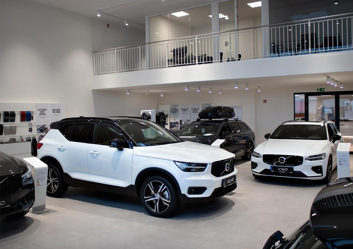 showroom-image-top