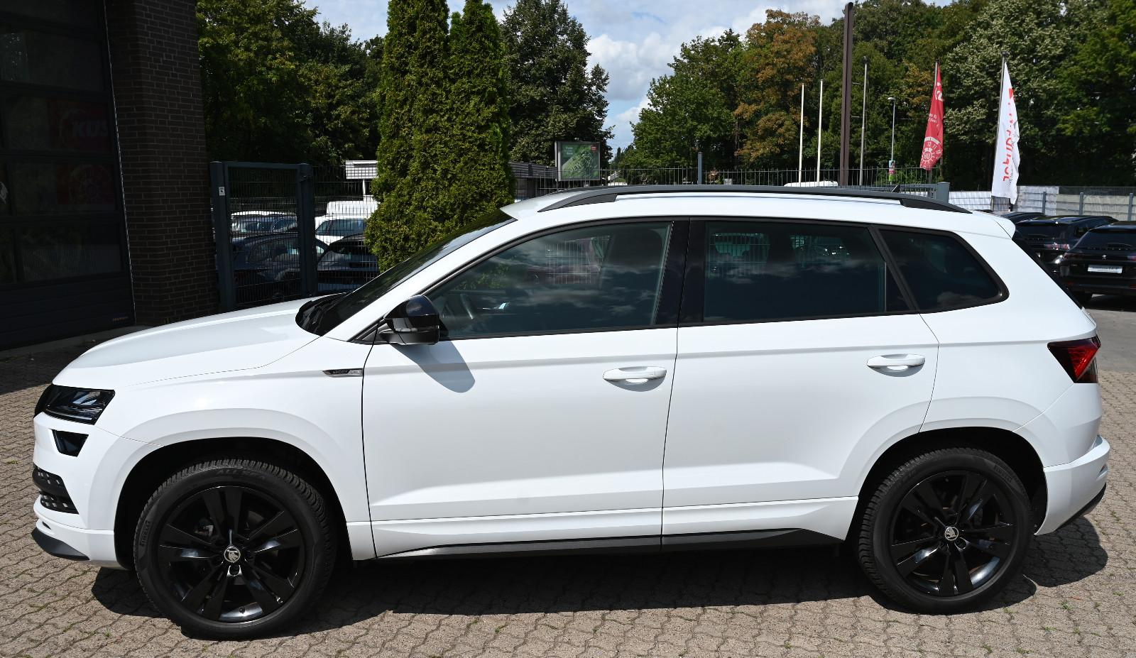 Skoda Karoq 1.5 TSI Sportline Navi CarPlay LED PDC
