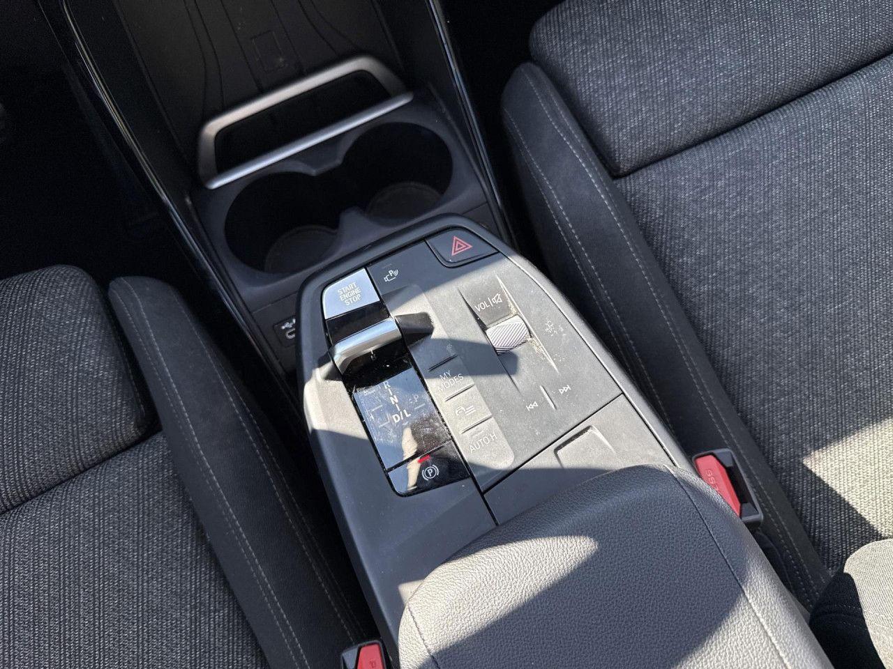 BMW 230e xDr AT HUD,360°,AHK,Pano,DAPRO,AdapLED LED