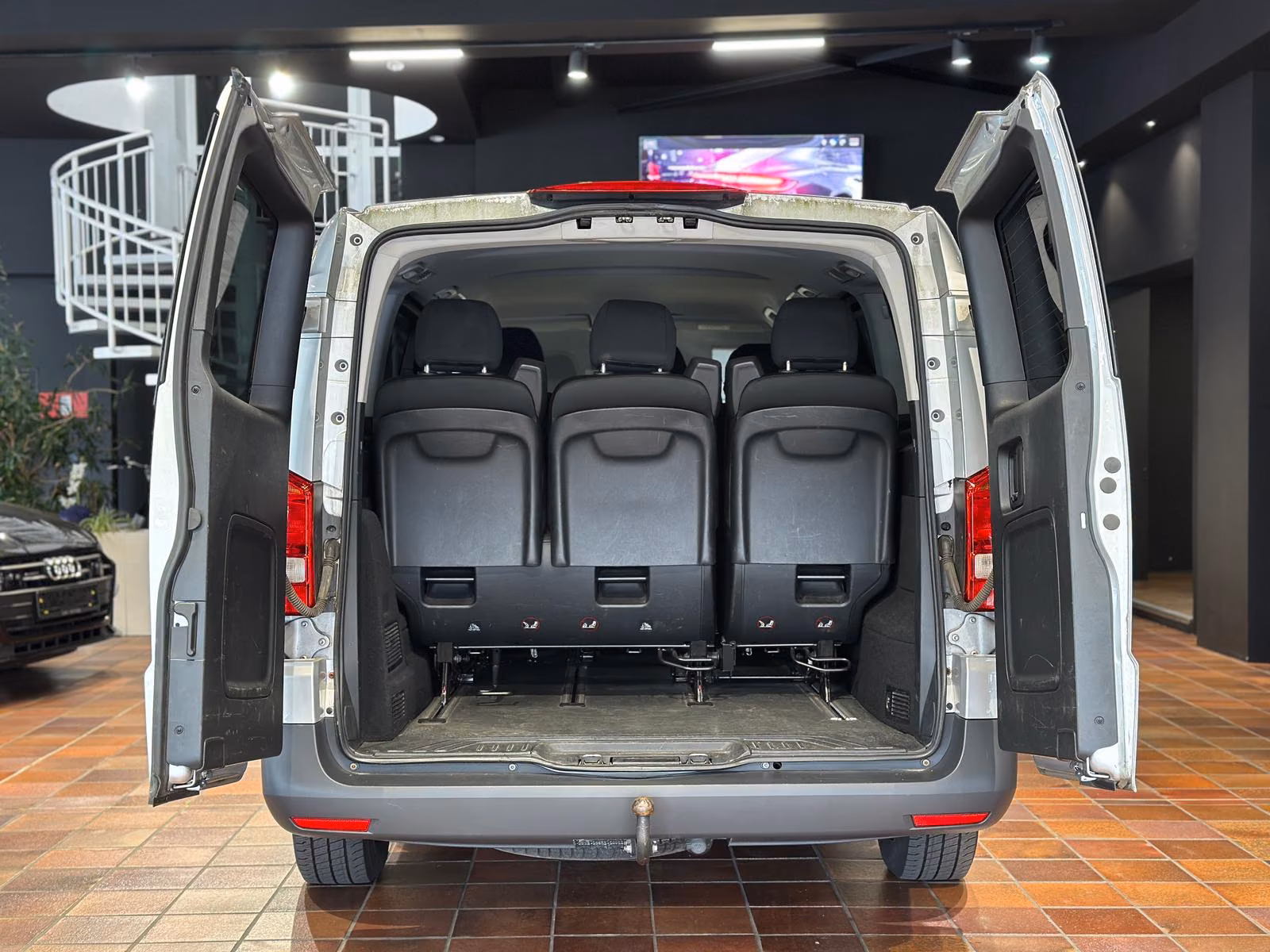 Mercedes-Benz VITO TOURER 114 LANG 9SITZE 2xSCHIEBETÜR 2xKLIMA