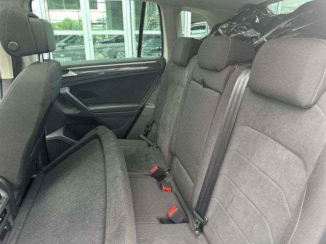 Tiguan Elegance 4Motion 2.0 TDI, AHK, Pano, Navi