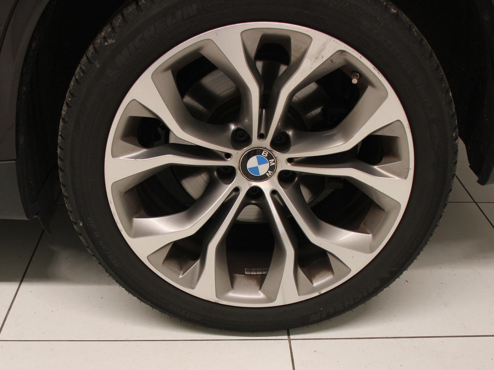 BMW X5 XDRIVE50I V8 4.4 449ch 4X4 - HARMAN KARDON - HEAD-UP DISPLAY - CAMÉRA 360° - TOIT PANORAMIQUE - CUIR DAKOTA