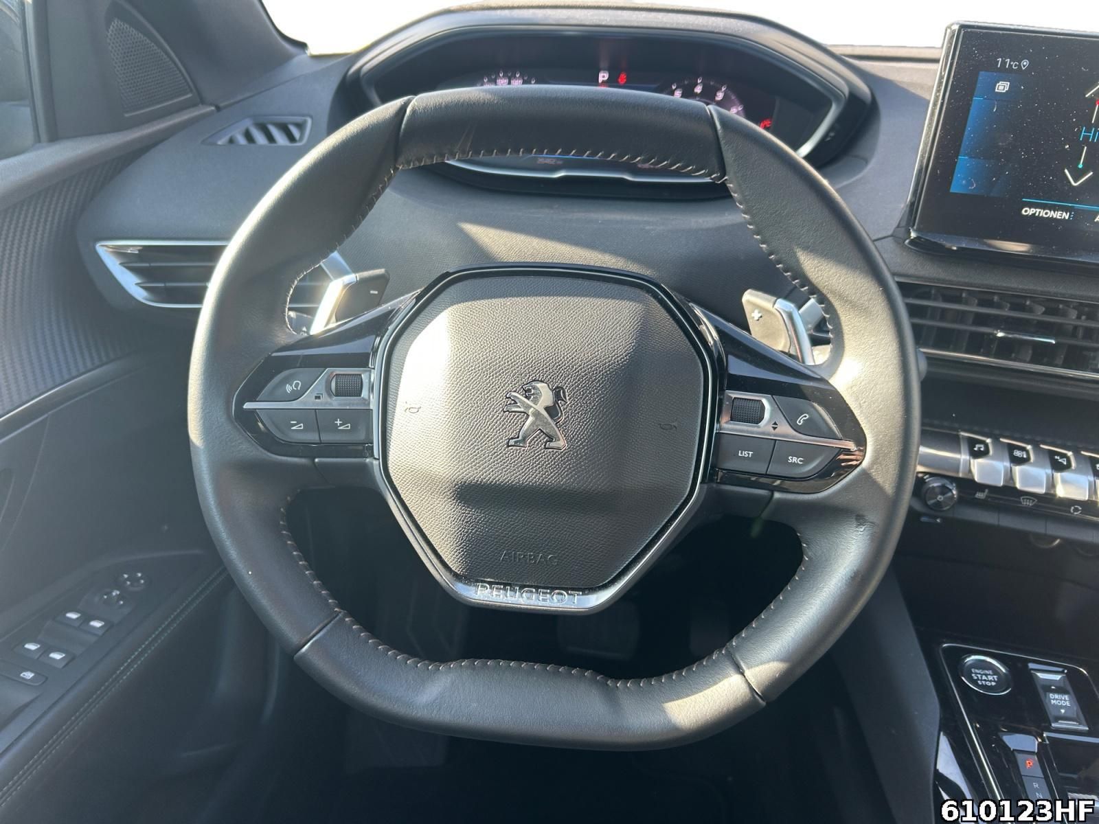 Fahrzeugabbildung Peugeot 3008 Allure Pack PureTech 130 EAT8