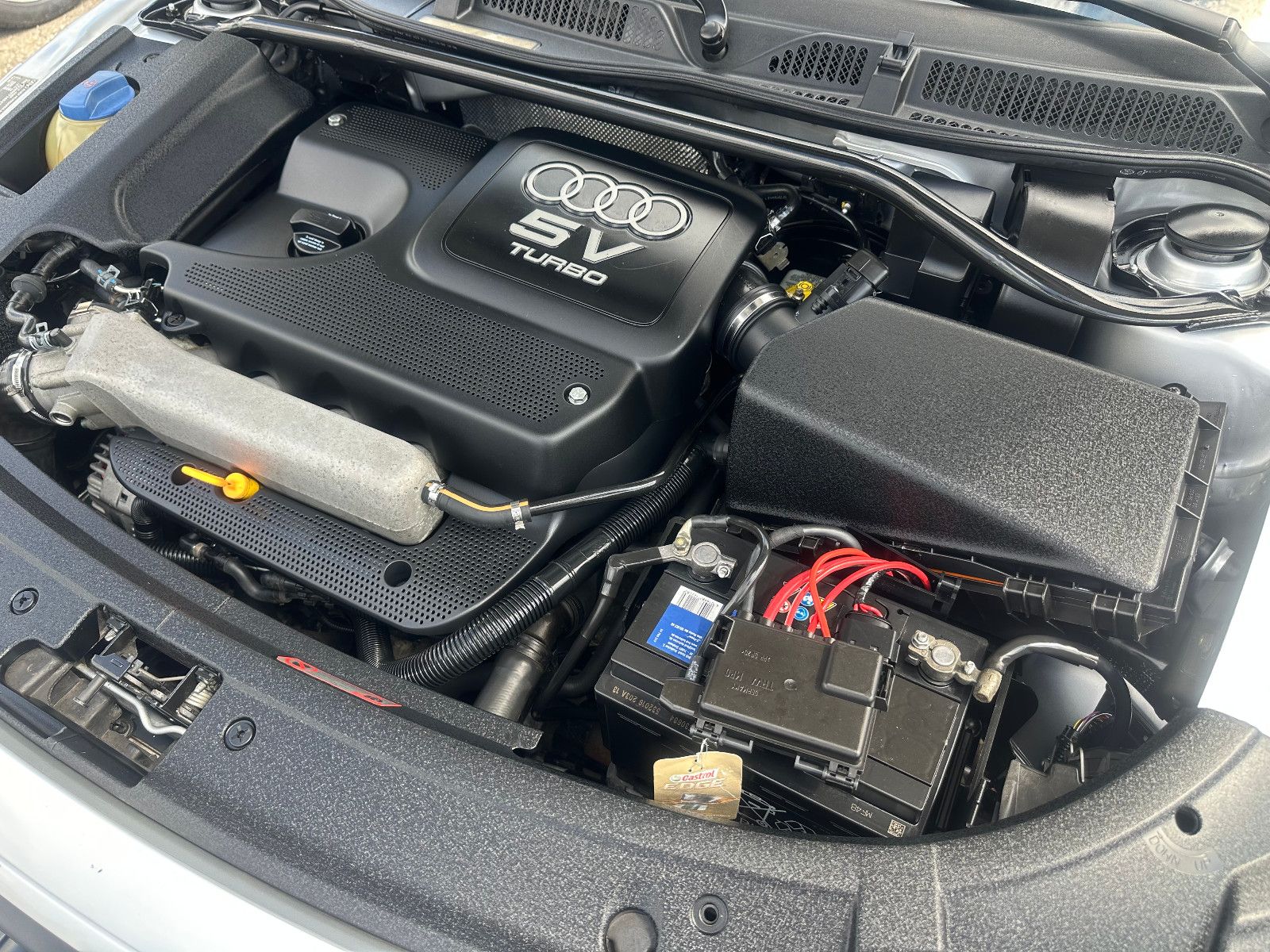 Fahrzeugabbildung Audi TT 1.8 T ROADSTER *SHZ+LEDER*