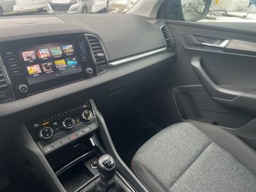 Skoda Karoq 1.0 TSI Clever LED 4XSHZ AHK PDC ALU