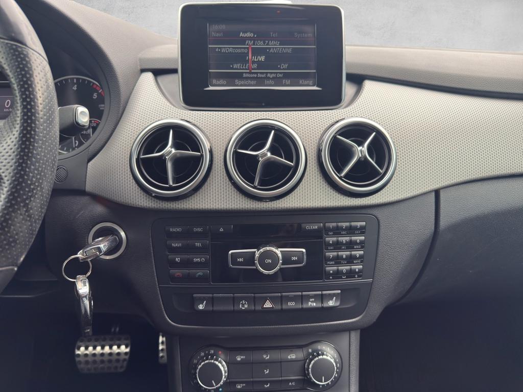 Mercedes-Benz B 180
