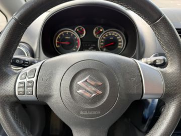 Suzuki SX4 Style 4x4+Klimaauto+SHZ+Temp+ZV+LM+