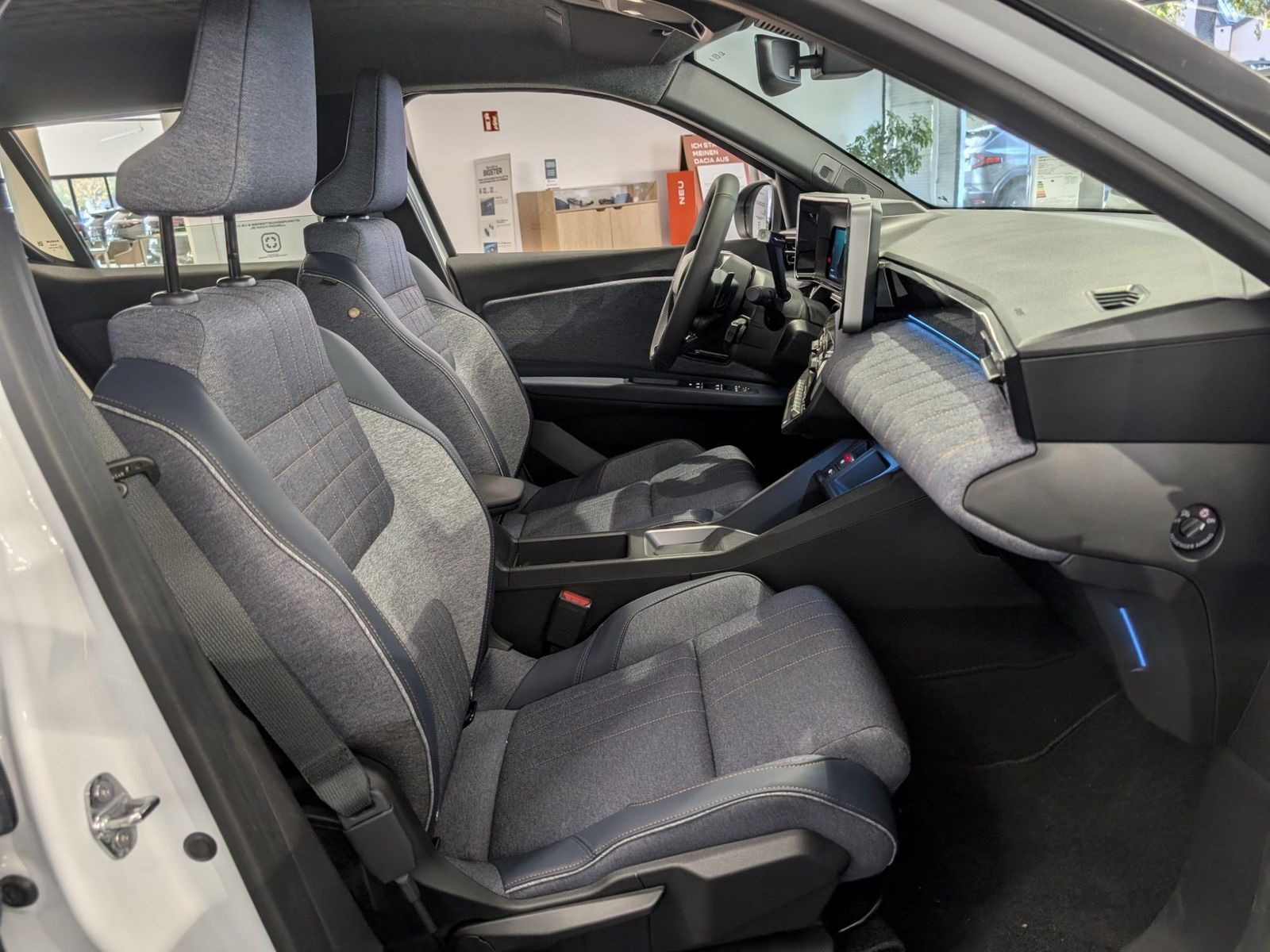 RENAULT R 4 E-Tech Elektrisch Techno 150 Comfort Range – Bild 7