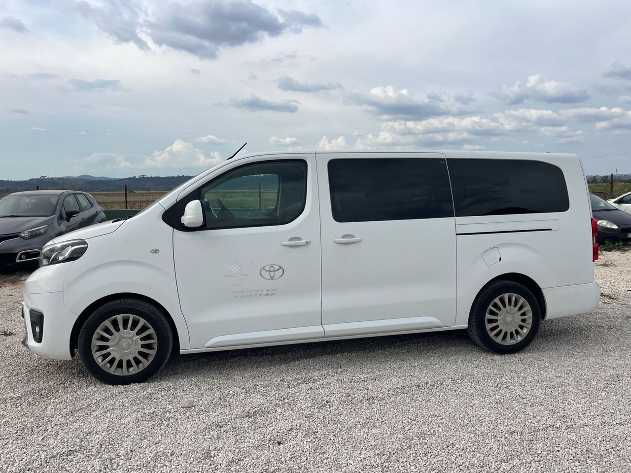 Toyota Proace Verso 2.0D 150 CV L1 D Lounge imagem 3