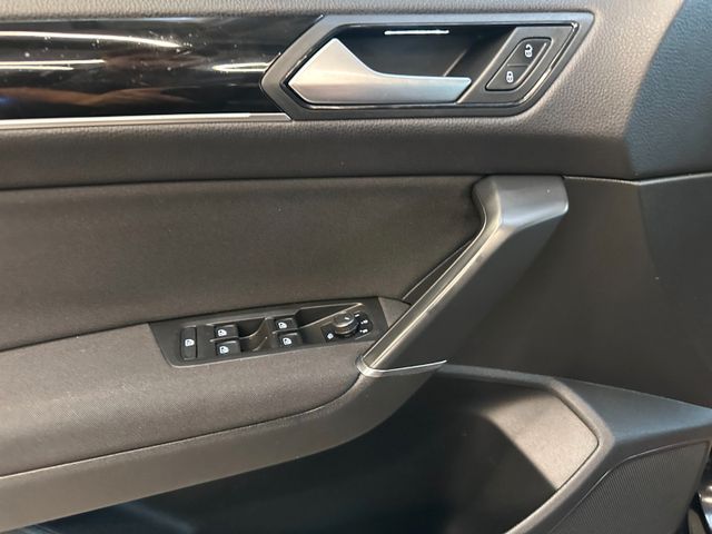 Volkswagen Touran *7 Sitzer*NAV*PANO**3-ZONEN*