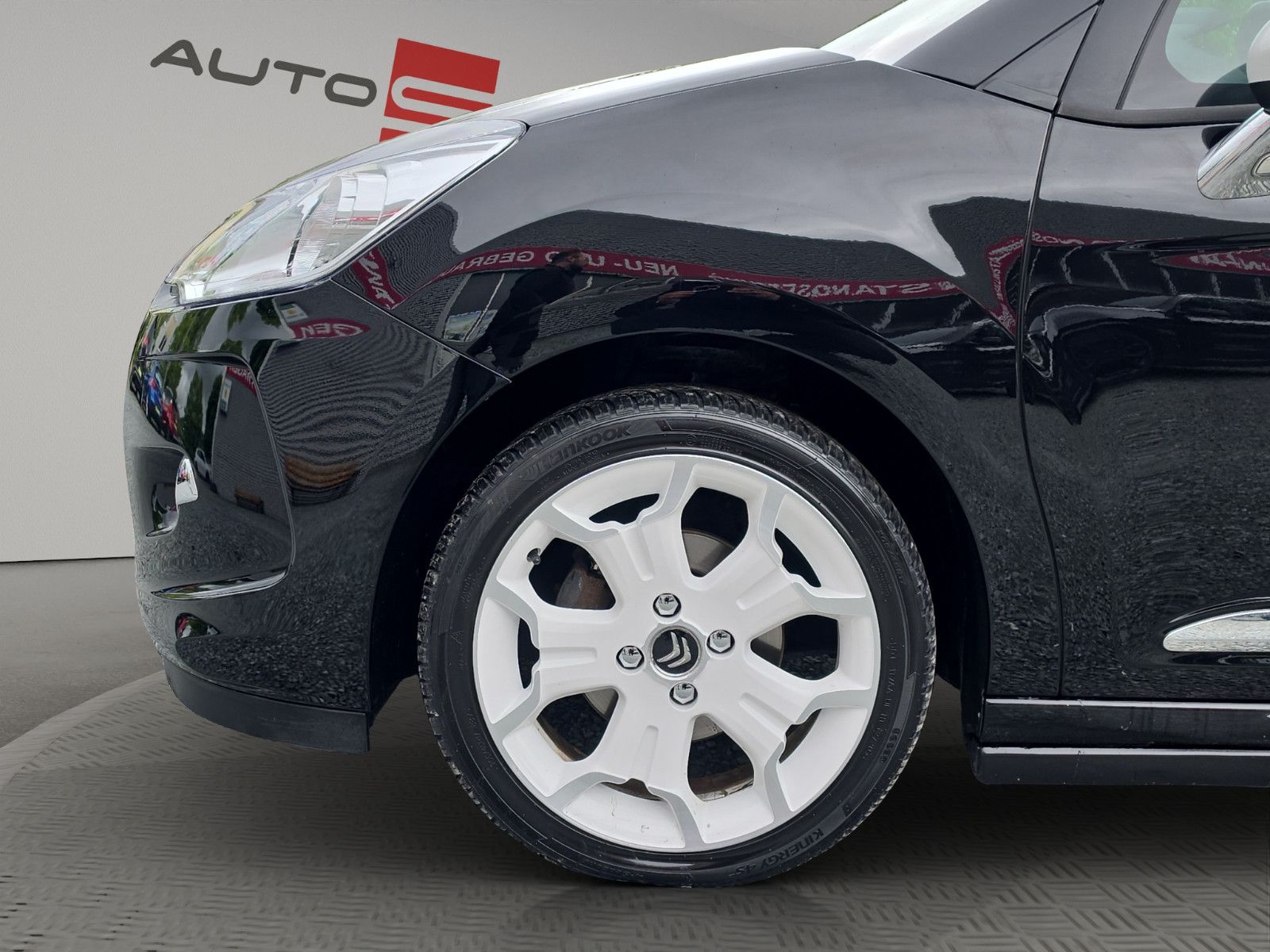 Fahrzeugabbildung Citroën DS3 SoChic SPORTPAKET KLIMA PDC TEMPOMAT
