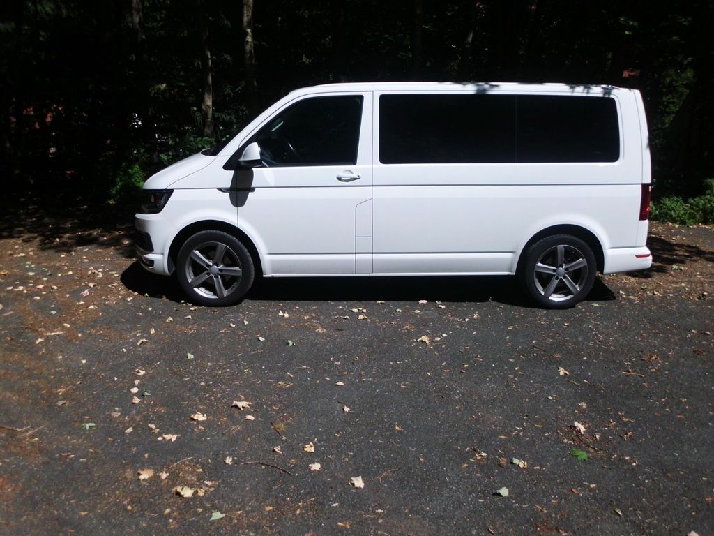 Image of Volkswagen T6 Multivan