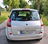Renault Scenic Avantage 1.6 16V Avantage - Renault Scenic mit Benzin-Antrieb: Kleinbus, Automatik, 1.6
