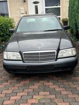 Mercedes-Benz Mercedes Benz C 220 Bj 1995 - Mercedes-Benz C 220 mit Benzin-Antrieb: Limousine