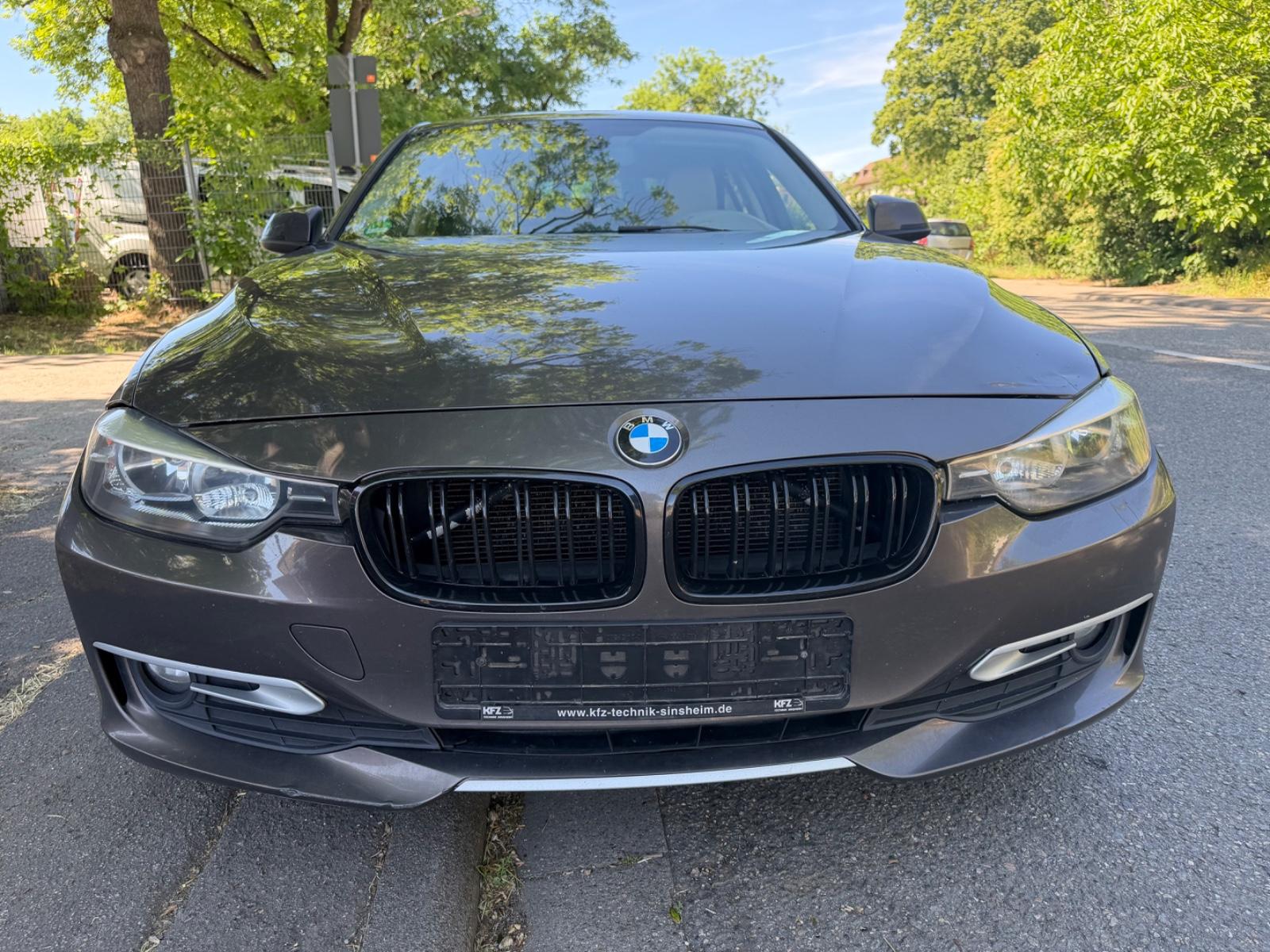 BMW 320d Modern Line AUTOMATIK NAVI LEDER