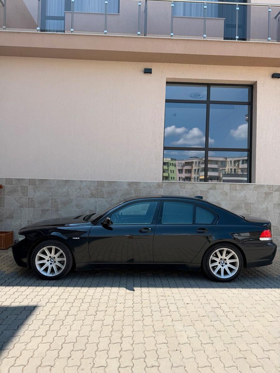 BMW 745