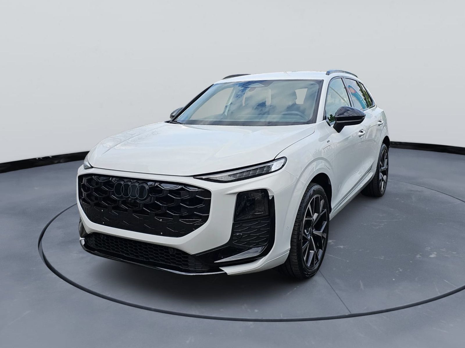 Audi Q3 e-hybrid 200 kW-Matrix-S Line-RFK-Tech Plus