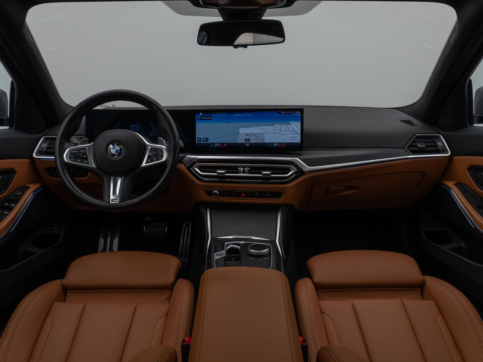 Fahrzeugabbildung BMW 320d  xD M Sport Panorama DAB HiFi PDC AHK Alarm