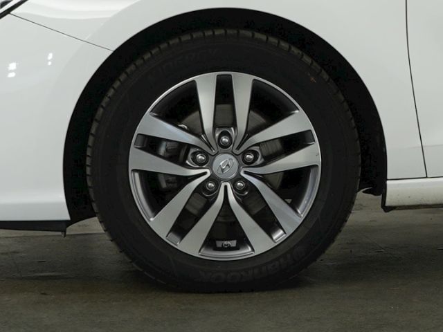 i30 PASSION+RÜCKFAHRKAMERA+SITZ-/LENKRADHEIZUNG+