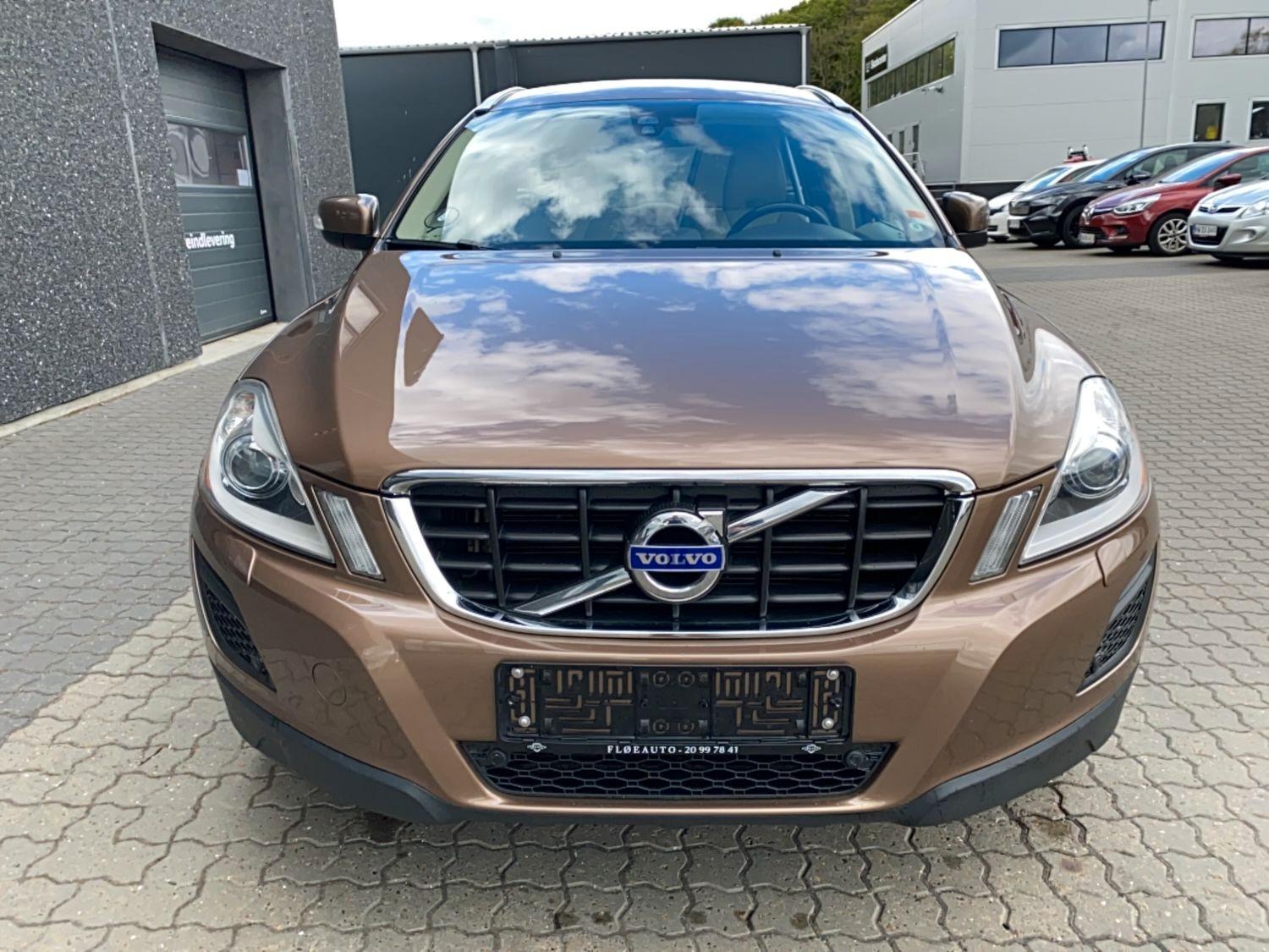 Volvo XC60 T6 AWD Geartronic R Design