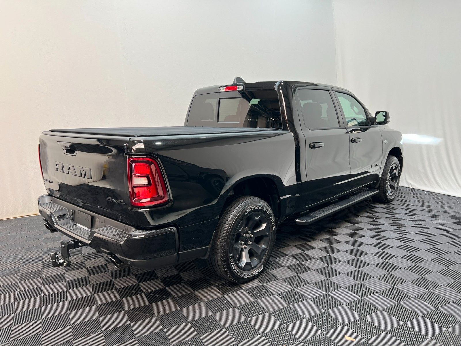 Fahrzeugabbildung Dodge RAM 1500 Sport Crew Cab Hemi V8 *Pro X15*