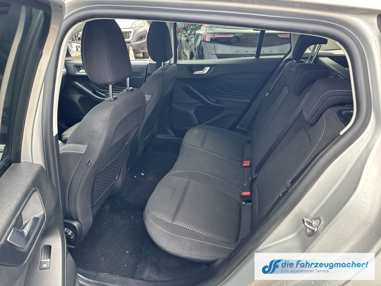Fahrzeugabbildung Ford Focus Turnier 1.0 EcoBoost EU6d-T *EXPORT