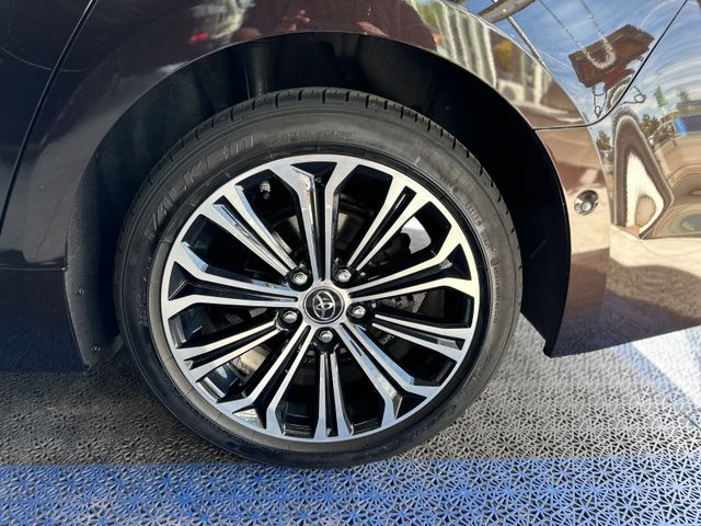 Toyota Corolla  Touring Sports Hybrid Club