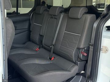 Ford Grand Tourneo - 9