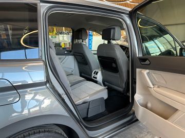 MYAUTOCENTER – Gebraucht- und Jahreswagen mit Werkstattservice in Pfaffenhofen Volkswagen Touran Comfortline BMTStart-Stopp *7 Sitzer*ACC