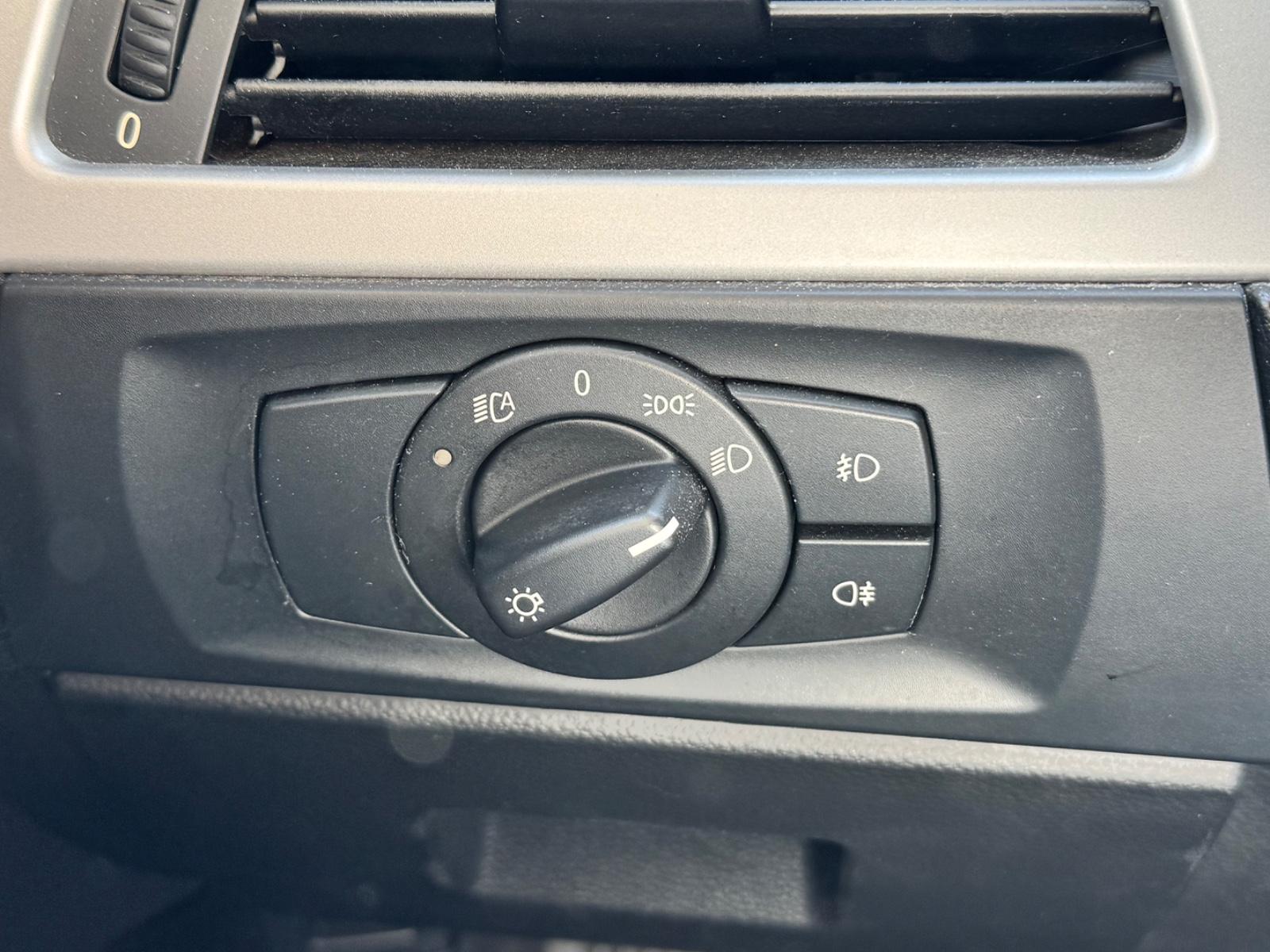 BMW 320 2007 — photo 16