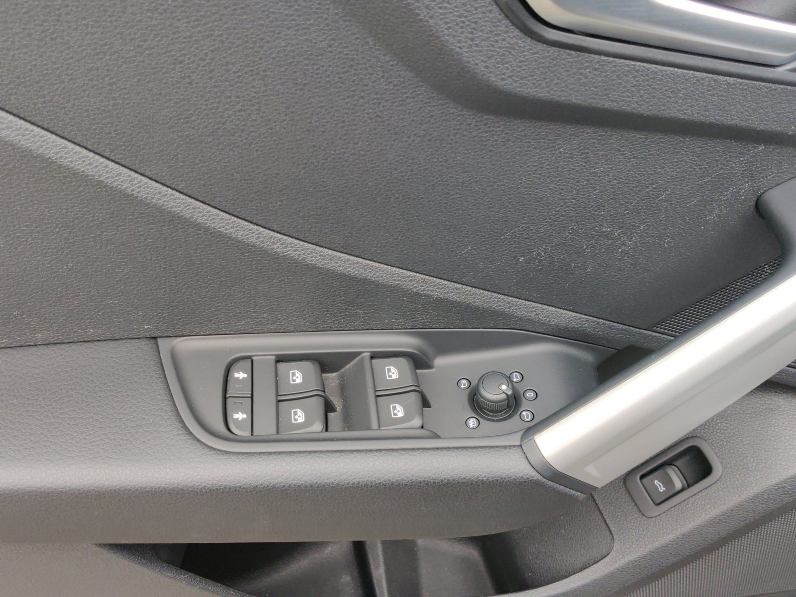 Fahrzeugabbildung Audi Q2 advanced 35 TFSI AHK,Kamera,LED,Navi,PDC,SHZ