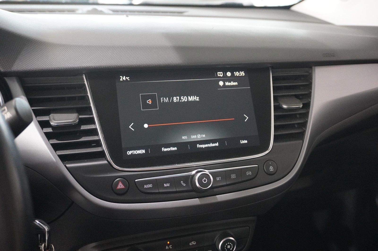 Fahrzeugabbildung Opel Crossland (X) 1.5D EDITION NAVI/LED/TEMP./DAB+