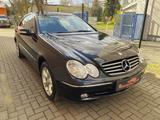 Mercedes-Benz CLK 240 Coupe aus 3. Besitz, Tempomat, Sitzheiz - schwarze Mercedes-Benz CLK 240