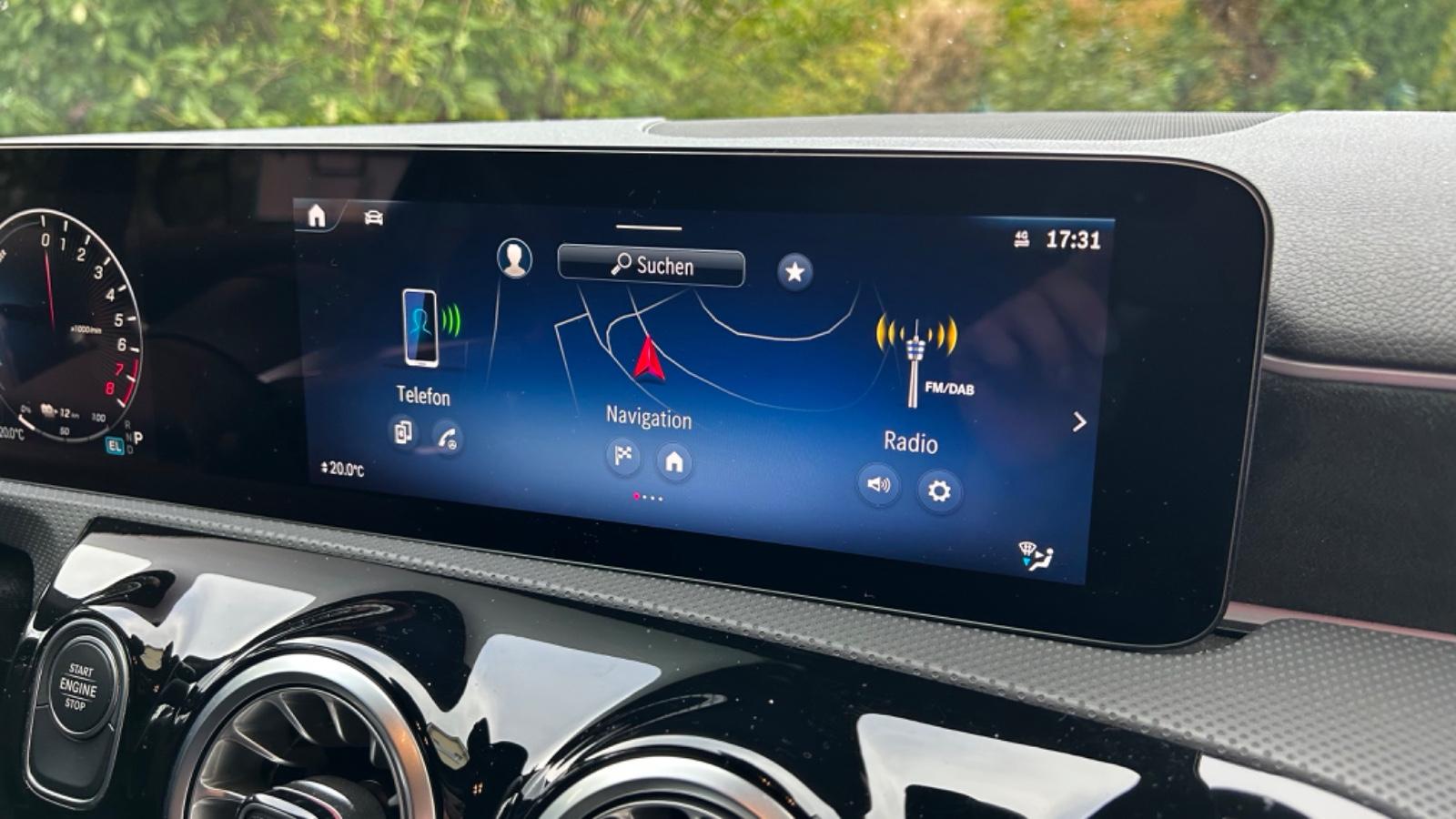 Mercedes-Benz A 250 e Plug-in-Hybrid DCT AMG / Top Zustand