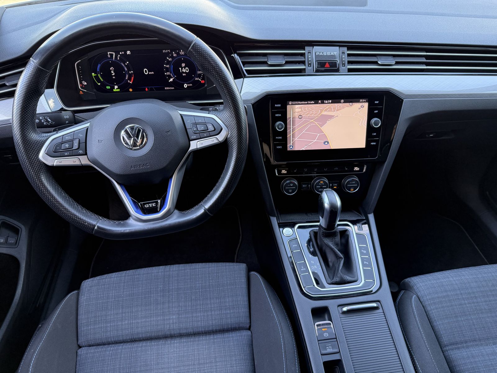 Fahrzeugabbildung Volkswagen Passat Variant 1.4 TSI DSG GTE NAV+LED+AHK+VCOCK