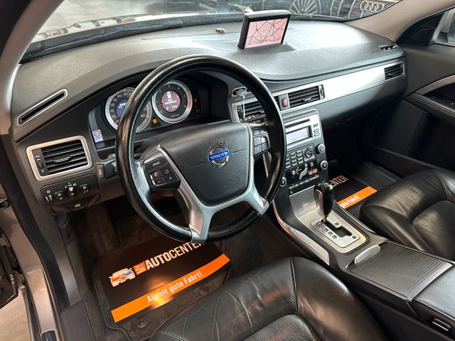 Volvo V70 Kombi Momentum *Leder*