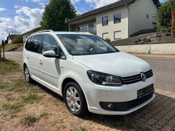 Volkswagen Touran - 1