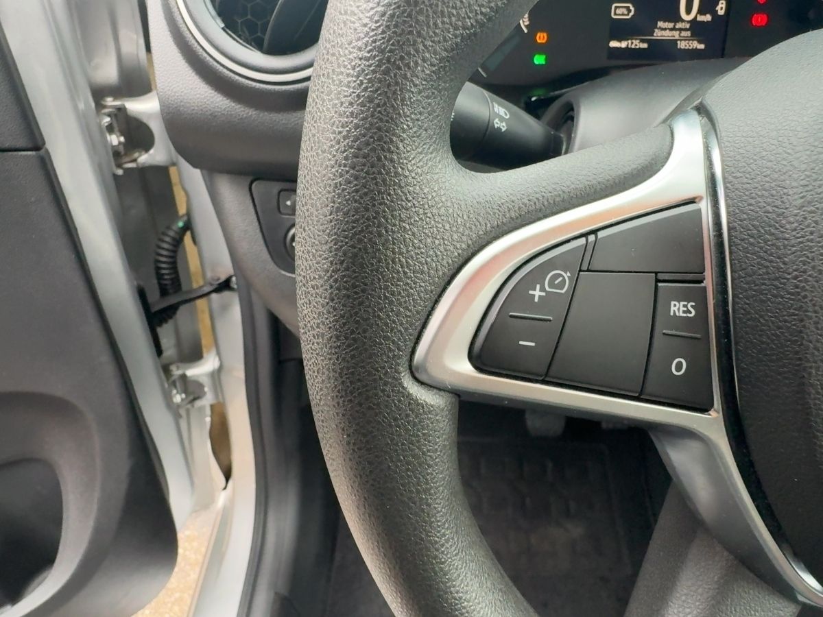 Fahrzeugabbildung Dacia Spring Expression 45 CCS Kamera Navi Klima