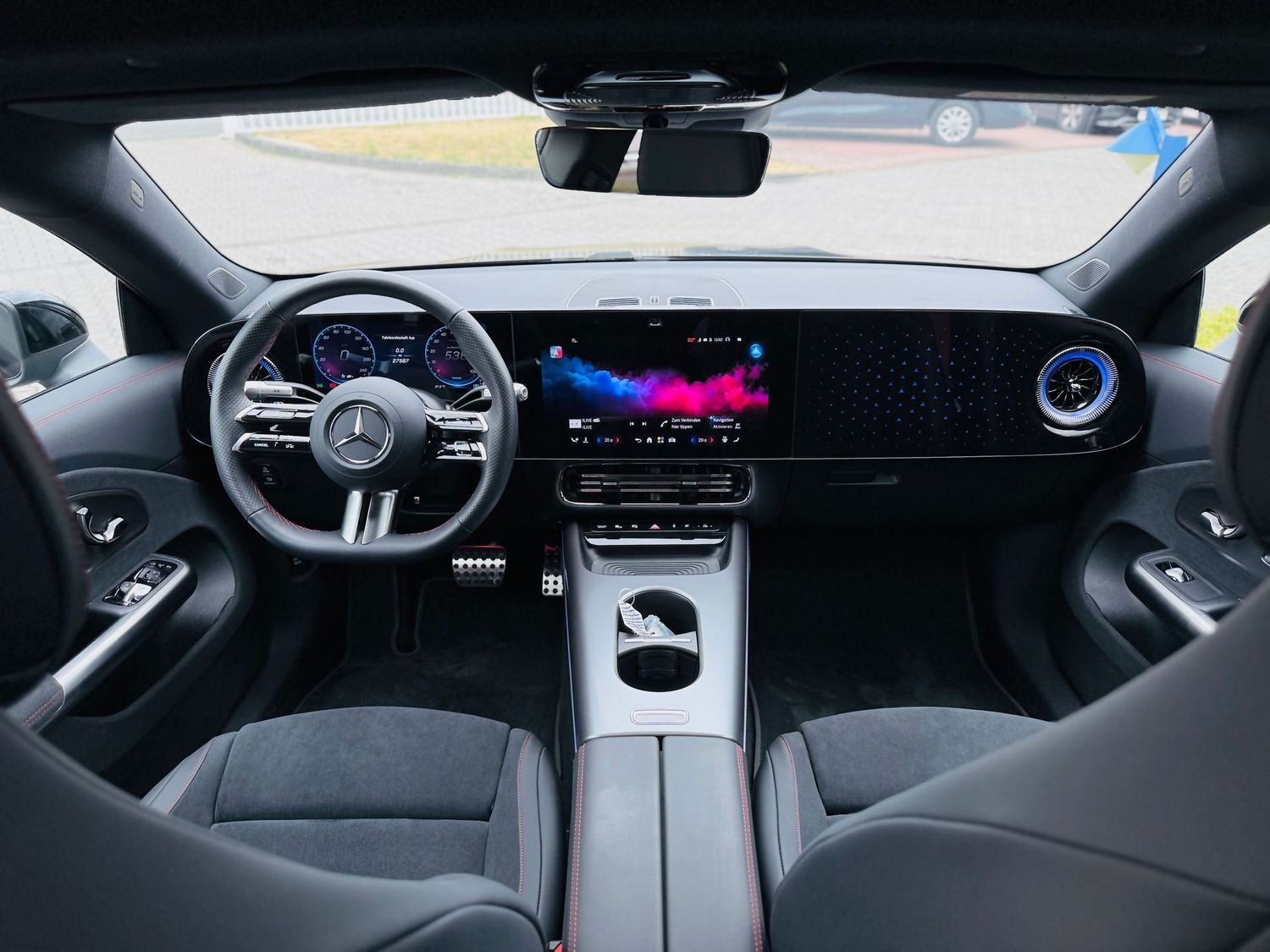 Fahrzeugabbildung Mercedes-Benz CLA 250 + EQ, AMG Plus, Premium Paket, Night Pak