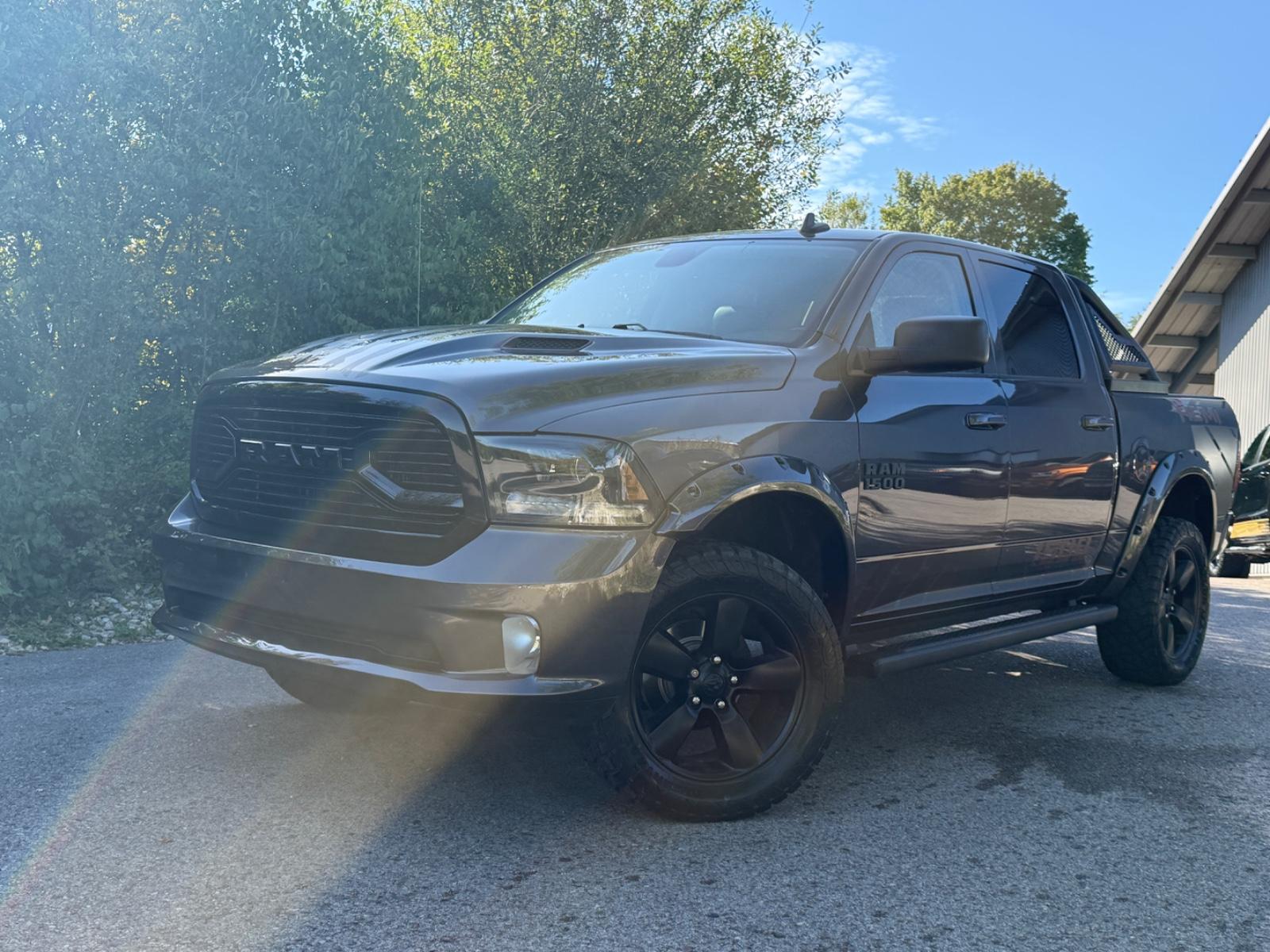 Dodge RAM 1500 HEMI 5.7L CREW CAB SPORT HOCH&BREIT 22