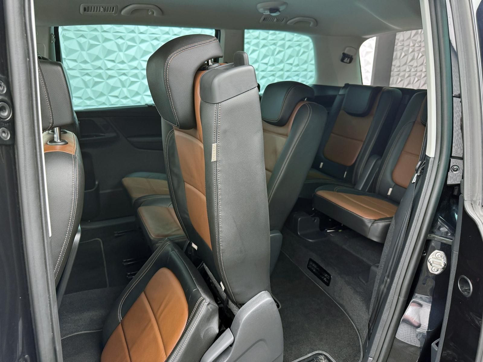 Fahrzeugabbildung SEAT 2.0 TDI*4DRIVE*7-SITZ*DCC*E-ST*STHZG*MASSAGE*AHK