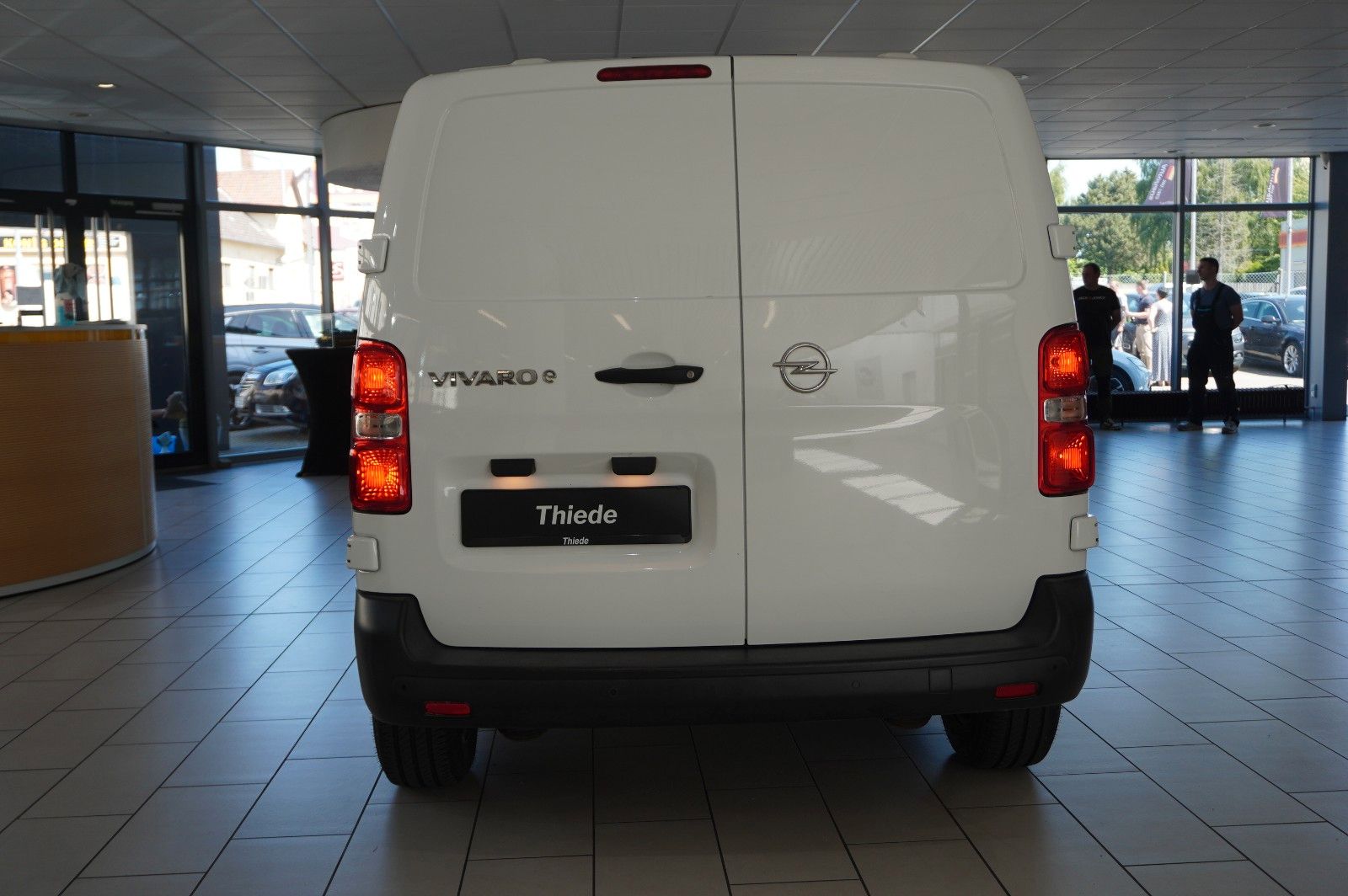 Fahrzeugabbildung Opel Vivaro-e Cargo Edition "M" KLIMA/PDC/TEMP./USB