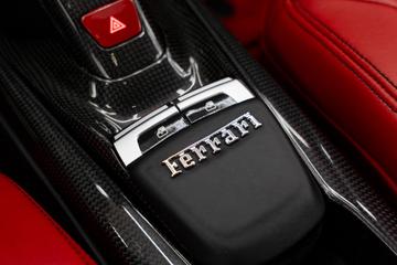 صورة مصغرة 33 لـ 2016 Ferrari 488 GTB