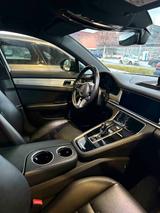 Porsche Panamera 4 E-Hybrid - Sitzheizung, Kamera, BOSE - Porsche Panamera mit Hybrid-Antrieb