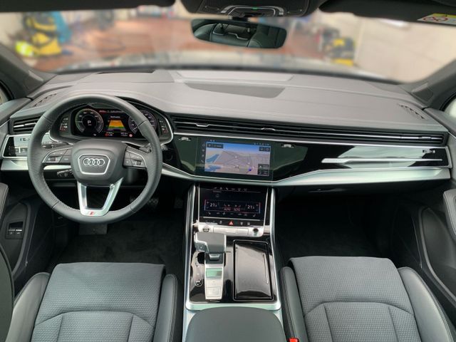 Q7 55 TFSI e QUATTRO S-LINE LED+PANO+AHK+HUD+B&O