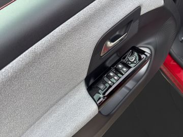 Citroën C5 Aircross 1.2 145 MAX AHK+HUD+KeyLess+LED+Navi
