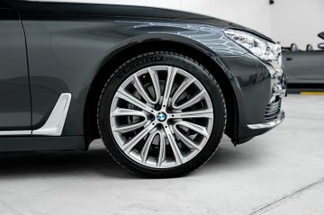 BMW 730 - 8